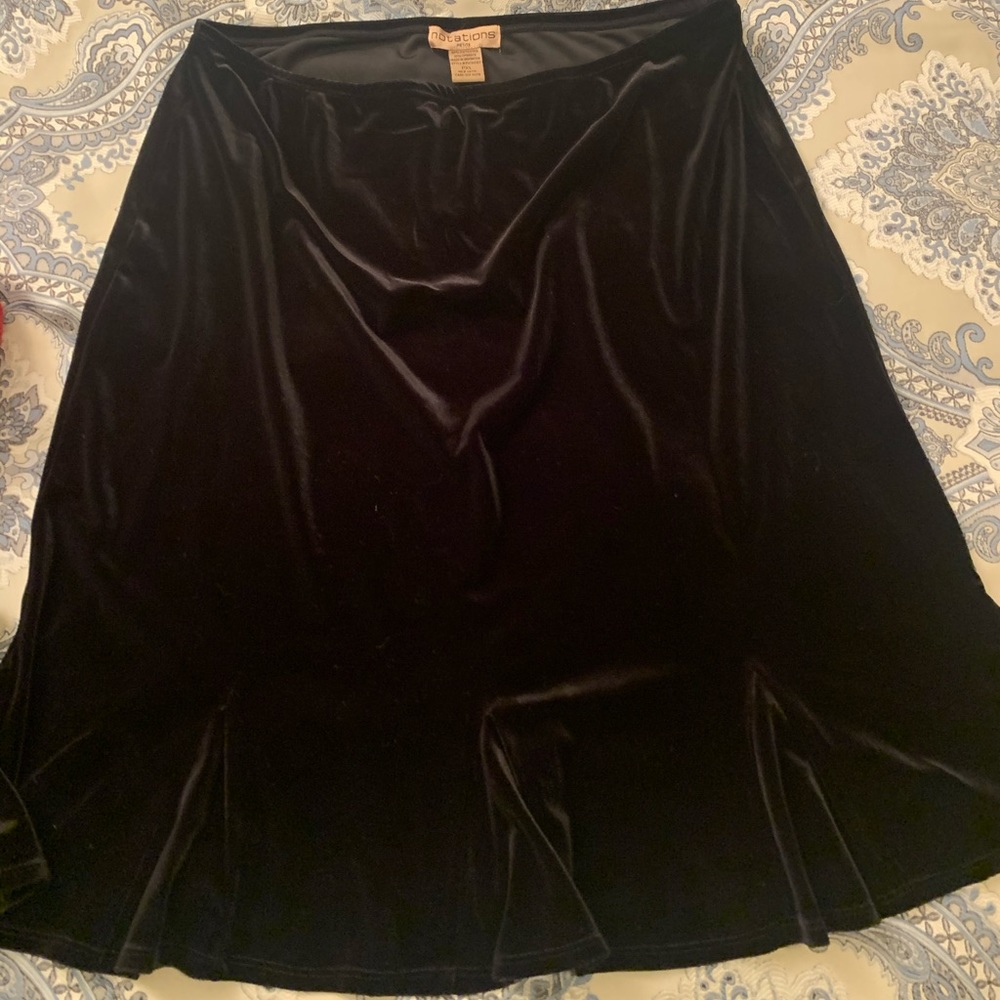 Skirt - velvety material